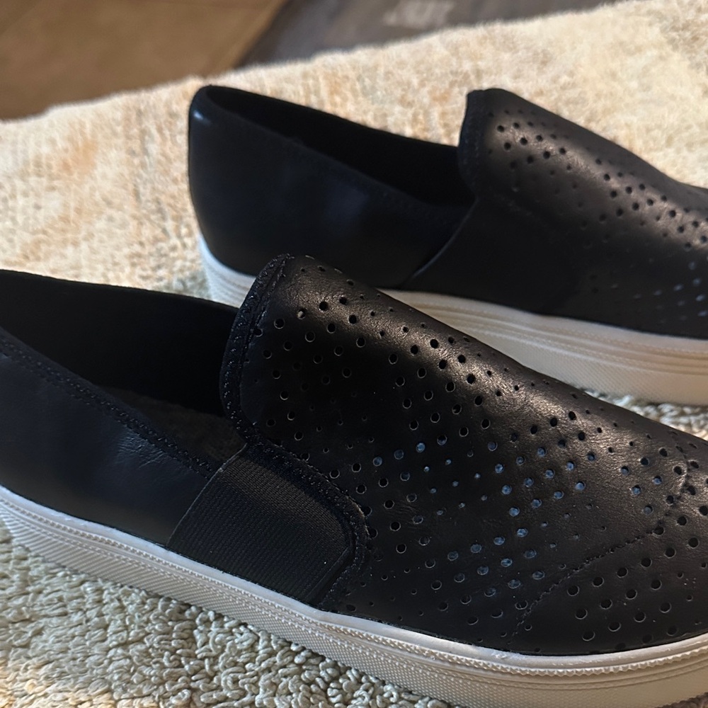 ELIZA Black Slip-On Platform Sneakers - Picture 2 of 12